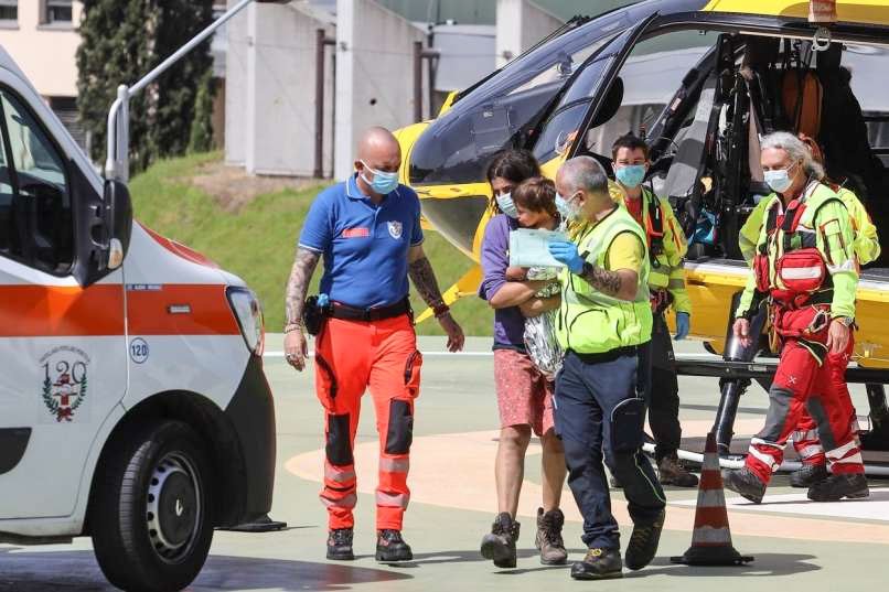 Pogrešanega 21-mesečnega malčka našli v gozdu pod cesto Nicola Tanturli - pogrešanega 21-mesečnega malčka našli v gozdu pod cesto.