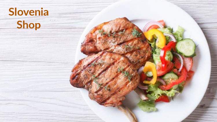 Read more about the article Pečemo na žaru: Meso izboljšajte z zeliščno marinado