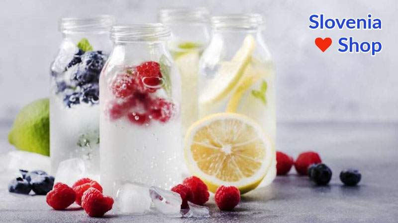 Read more about the article Zakaj poleti ne bi smeli piti ledeno mrzlih pijač?