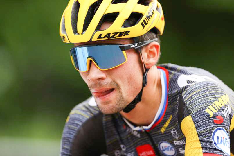 VIDEO: Roglič padel, rdečo majico prepustil Norvežanu (Odd Christian Eiking).