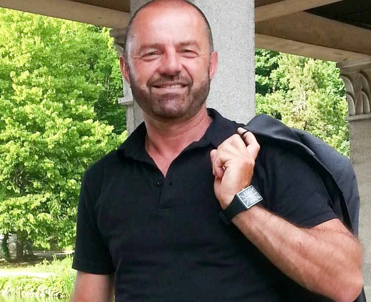 A videti je, kot da Jan Knez letošnje Kmetije in posestva ne bo popolnoma zapustil. Strici z ozadja so mu pripravili podobno pismo kot Stanki, v katerem so mu namignili, da se njegova pot še ni popolnoma končala.
