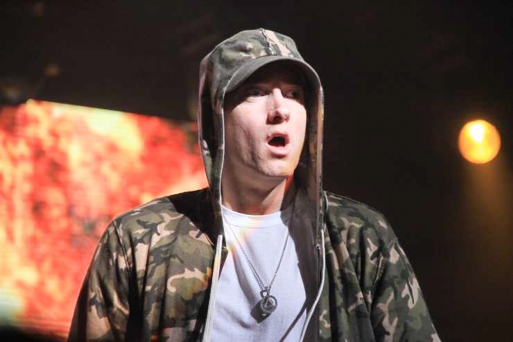 To sezono bodo ob polčasu super bowla februarja v Los Angelesu navduševali Dr Dre, Snoop Dogg, Eminem, Mary J Blige in Kendrick Lamar, so sporočili iz lige NFL.