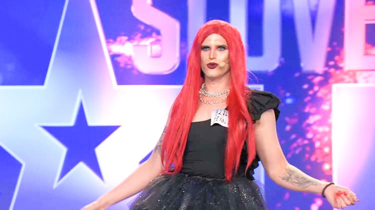 Jenna D je na oder šova Slovenija ima talent stopila, da bi sebe in drag umetnost predstavila širši javnosti. Zlatega gumba seveda ni pričakovala, srčna želja, da s simpatično vedrino poruši stereotipe, pa je z odzivom nekaterih sovražnih gledalcev prinesla tudi precej grenkobe