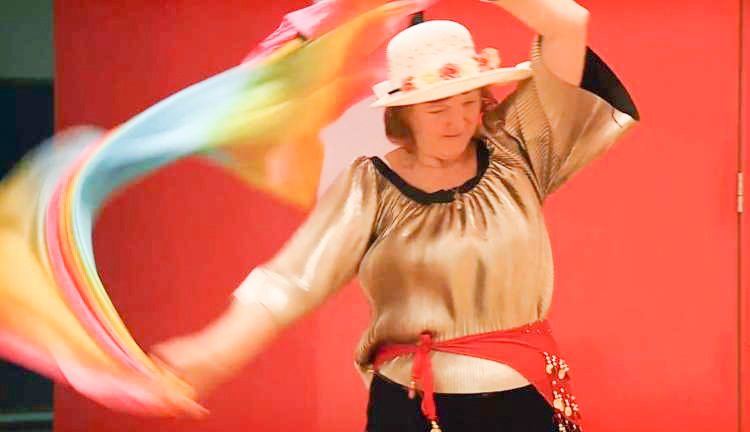 V šov Ljubezen po domače je tudi igralka - Jožica Gabrič Jaz vem, da je ona igralka, ona to tako s srcem igra. In jaz jo nekako spoštujem in lepo jo je videti, ko res uživa v tem, pa je vse skupaj komentiral Mirko, ki si hkrati želi pogovora z njo v resničnem in ne v igralskem svetu.