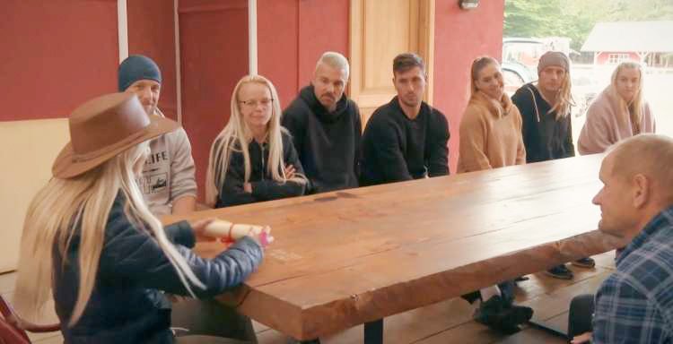Dan pred nočjo v kajži je Maria Arko okusila spremembo v vedenju mnogih družinskih članov. Čeprav so jo poprej raje puščali v samoti, je vrednost njenega vpliva na izbor glave družine opogumila tekmovalce, ki so igro igrali nekoliko bolj iz ozadja.