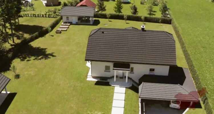 Veliko stvari delam, res mi nikoli ni dolgčas, je ustvarjalcem oddaje pojasnil Mitja, ki se je zelo izkazal pri ustvarjanju doma, ki hkrati predstavlja tudi sedež njegovega podjetja.