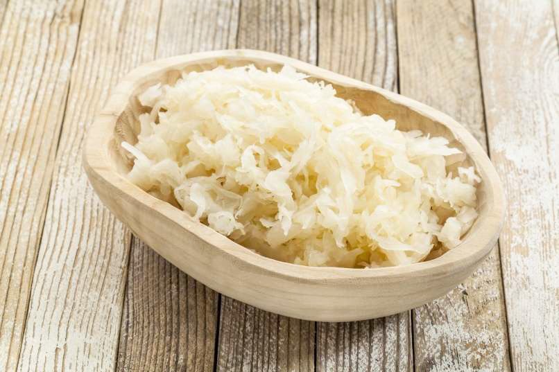 Zelje vsekakor spada med zelenjavo, ki so jo pri kuhi rade uporabljale naše babice: nepogrešljivo je v solatah, za pripravo prilog, samostojnih jedi, enolončnic, zelo okusno in zdravo je tudi fermentirano oziroma kislo zelje.