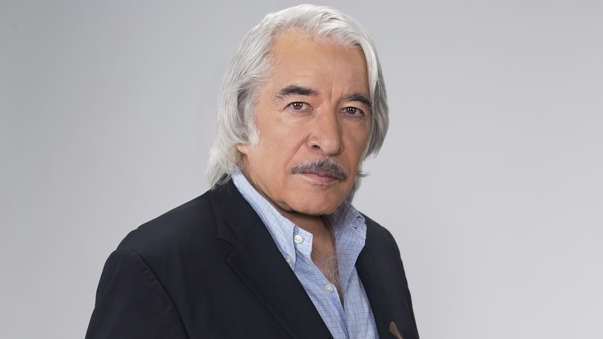 Enrique Rocha - Igralca, ki bi januarja dopolnil 82 let, so dodobra spoznali tudi slovenski gledalci. Igral je recimo v telenovelah Italijanska nevesta, Resnične ljubezni, Rubi, Rebelde in številnih drugih. Enrique Rocha je eden od prvih mehiških igralcev, ki je zaslovel s svojim delom v televizijski produkciji.