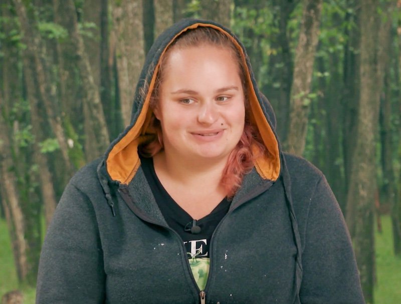 Dvojčka Klobasa - Ja, ja, midva sva ji resnično hotela pomagati. Kdorkoli bi tja prišel, bi mu želela, oziroma vsaj poskušala svetovati. Dobro namreč veva, kako je to, ko ne veš nič. Ne veš, kaj drugi mislijo o tebi in vsak nasvet ti vedno prav pride. Sploh pa midva sva zmagala in če kdo ve, veva midva, kako do zmage
