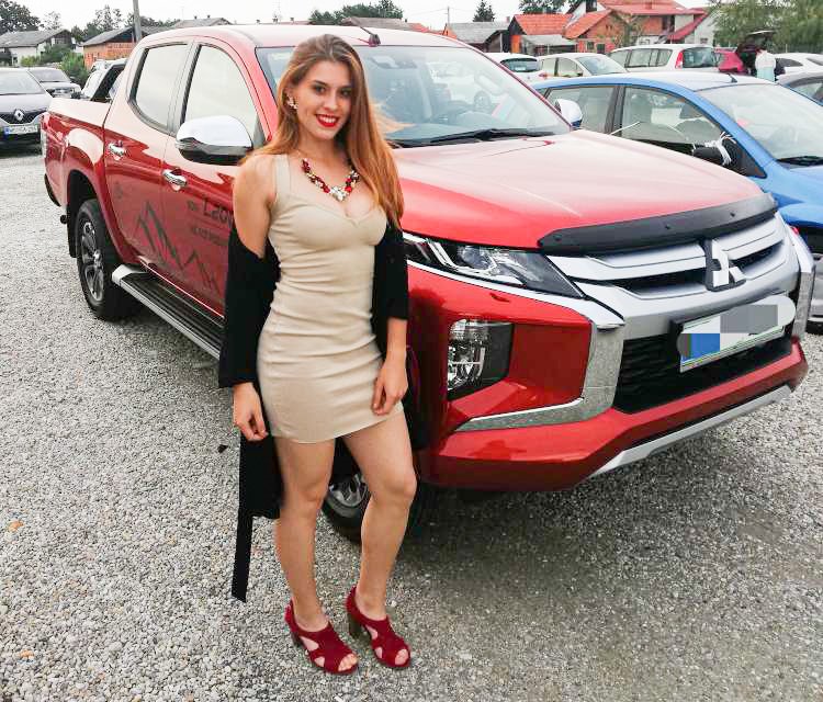 Tjaša Vrečič se je v šov Kmetija odpravila visoko motivirana in fokusirana na zastavljeni cilj. Da bi ji taktike kar najbolje uspevale, je čustva pustila doma in se popolnoma prepustila igri. A življenje v izolaciji ni tako preprosto, kot se morda zdi gledalcem pred TV zasloni
