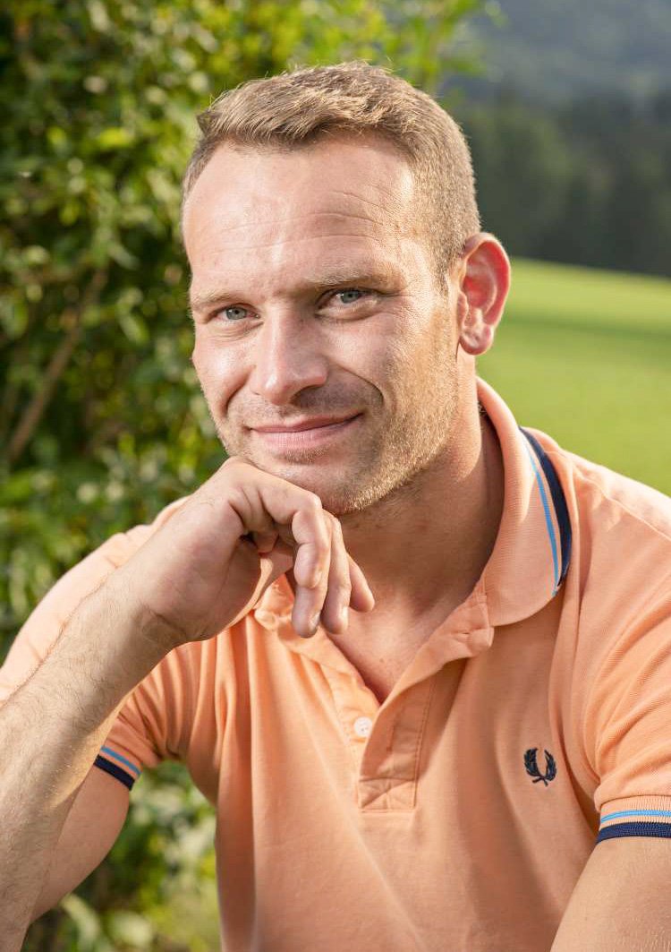 David Krulčič je med skupnim bivanjem s kandidatkami, ki so se potegovale za njegovo naklonjenost, pokazal tudi svojo temperamentnejšo plat. Slednja je na plan izbruhnila tekom konflikta z Manjo, kar je neprijetno presenetilo mnoge gledalce.