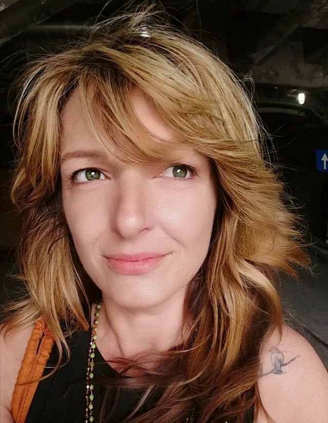 Katarina Keček je ta čas sredi zdravljenja raka dojk, o čemer piše tudi v kolumni za revijo Zarja Jana. Pred dnevi pa se je odločila tudi za pomembno donacijo.