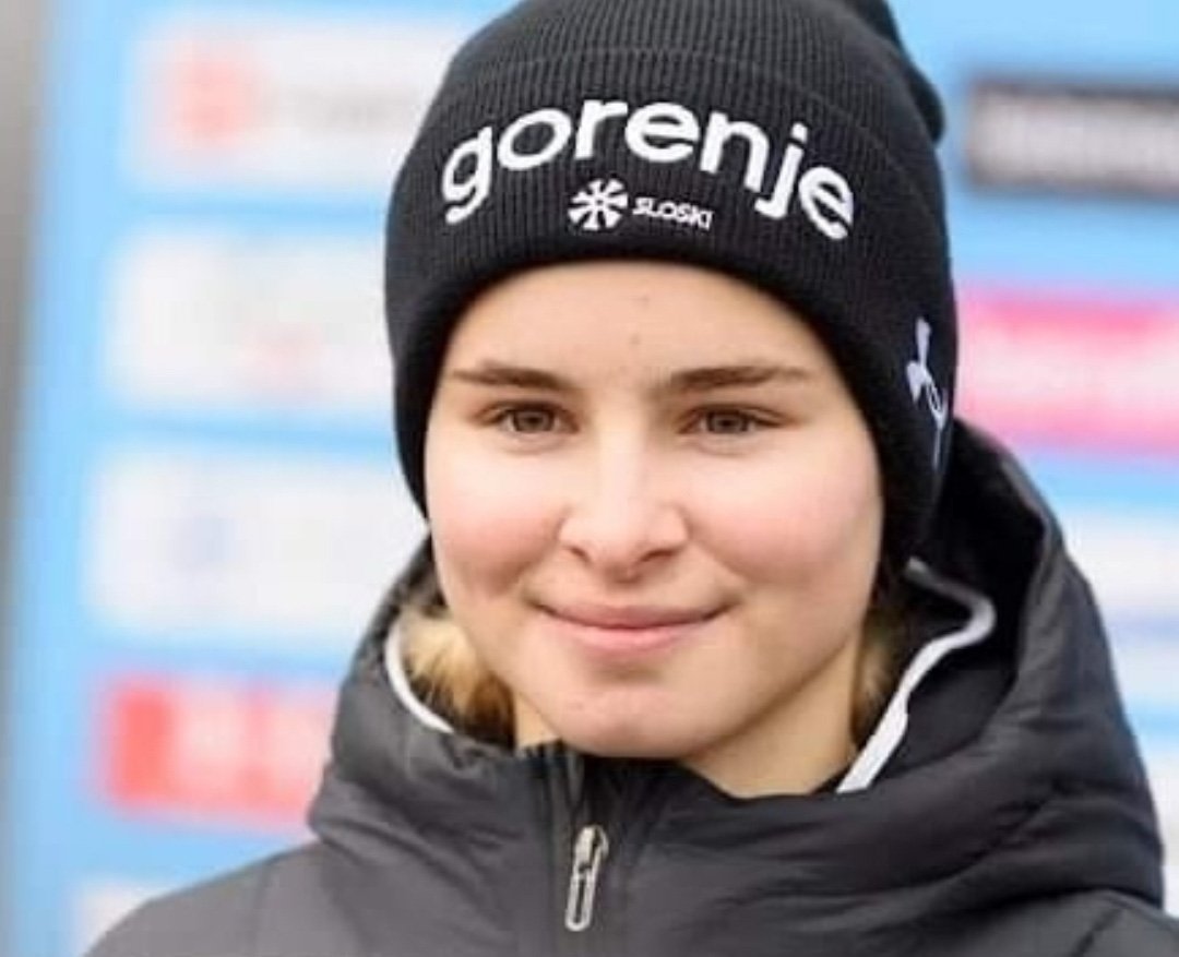 Nika Križnar - S tem je Bogatajeva izgubila tudi pokal za alpsko krono, za katerega sta šteli tekmi v Hinzenbachu in decembrska preizkušnja v Ramsauu, kjer je bila Urša tretja. Avstrijska lovorika je tako namesto olimpijski prvakinji pripadla lanski zmagovalki svetovnega pokala Niki Križnar