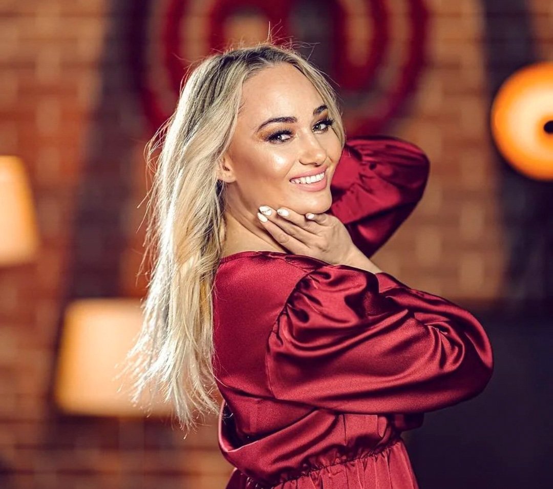 Med tekmovalci letošnje sezone kuharskega šova MasterChef je tudi 27-letna Mariborčanka Žanet Breški, ki je nedavno sanje o uspehu v svetu mode in lepote zamenjala za kuhalnico. Spoznala je namreč, da jo kulinarično ustvarjanje navdihuje veliko bolj kot sprehodi po modni pisti.