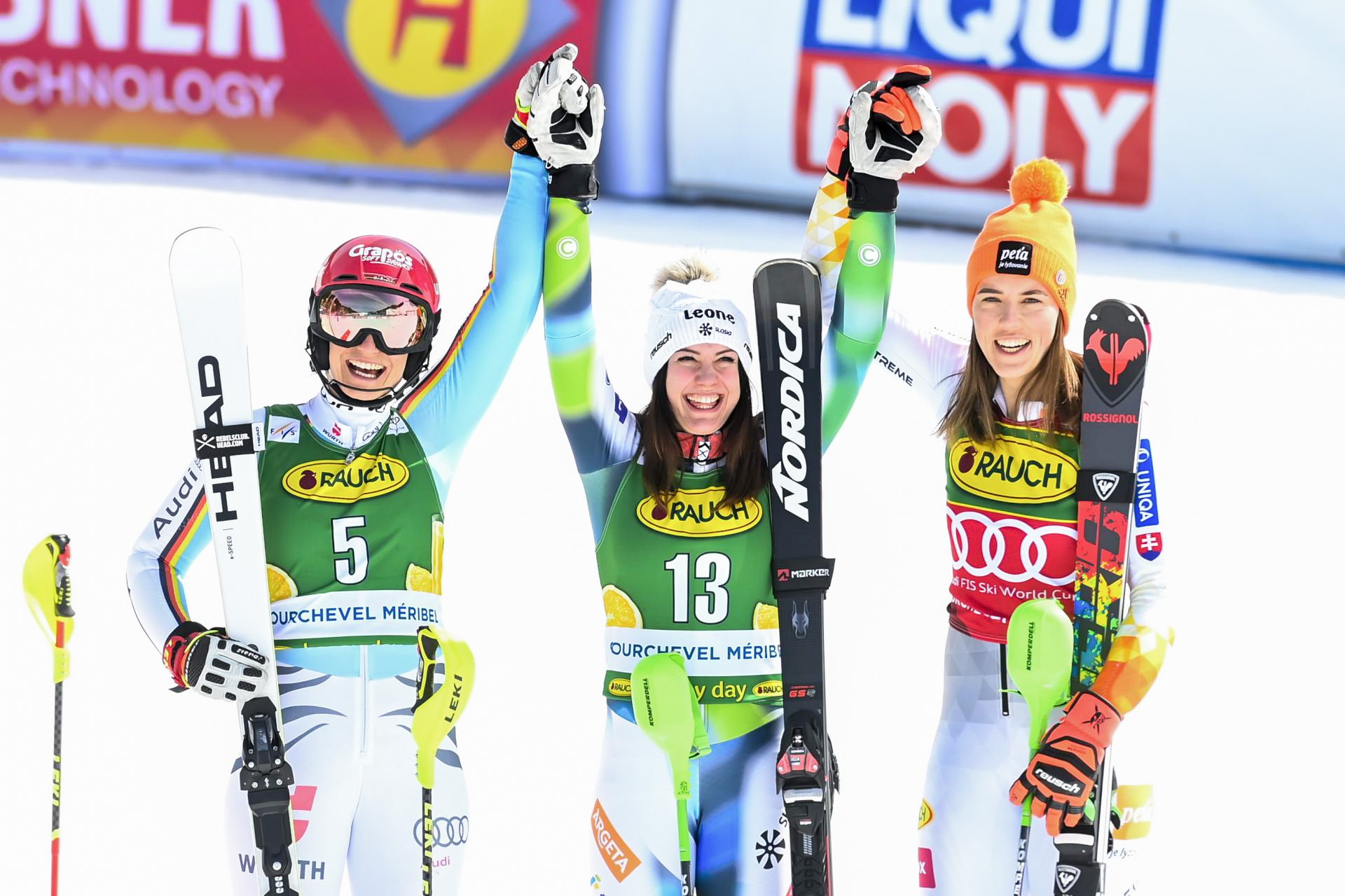 Zmagovalka slalomskega seštevka in olimpijska prvakinja Slovakinja Petra Vlhova je za Slovenko zaostala 81 stotink sekunde za tretje mesto, vodilna po prvi vožnji Nemka Lena Dürr pa je bila na koncu druga, za zmagovalko iz Slovenije je zaostala 48 stotink sekunde.