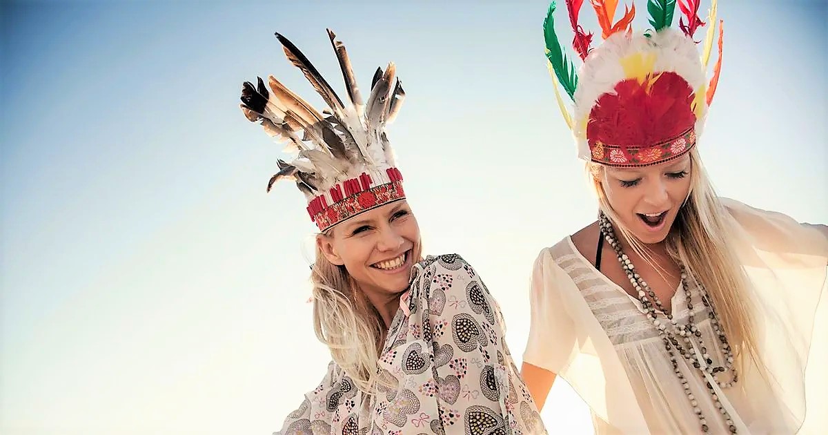 Indijanski horoskop: Katera žival ste ? Medved je pragmatičen, metodičen in izreden svetovalec takrat, ko vam gre vse narobe. Zaradi praktične narave in trezne glave je odličen poslovni partner, saj se vedno zaveda faktorja tveganja in najbolj črnih scenarijev, ki se lahko razvijejo iz še tako imenitne poslovne zamisli. Medved je tudi radodaren, dobrohoten in srčen, znan pa je tudi po svoji skromnosti in sramežljivosti. Je izreden učitelj in mentor. V ljubečem okolju bo medved najidealnejši partner, kar si jih lahko želite, sicer pa lahko postane skeptičen, malomaren, kritičen in nedružaben.