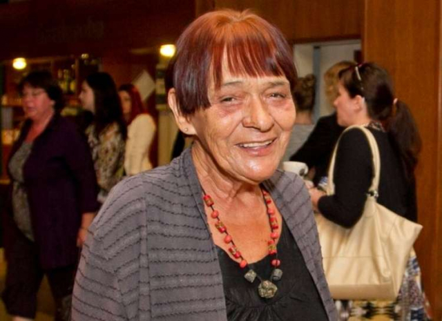 Lado-Bizovicar-mama-Barbara-Bizovicar-dokumentarni-film-Doma-v-Afriki-9